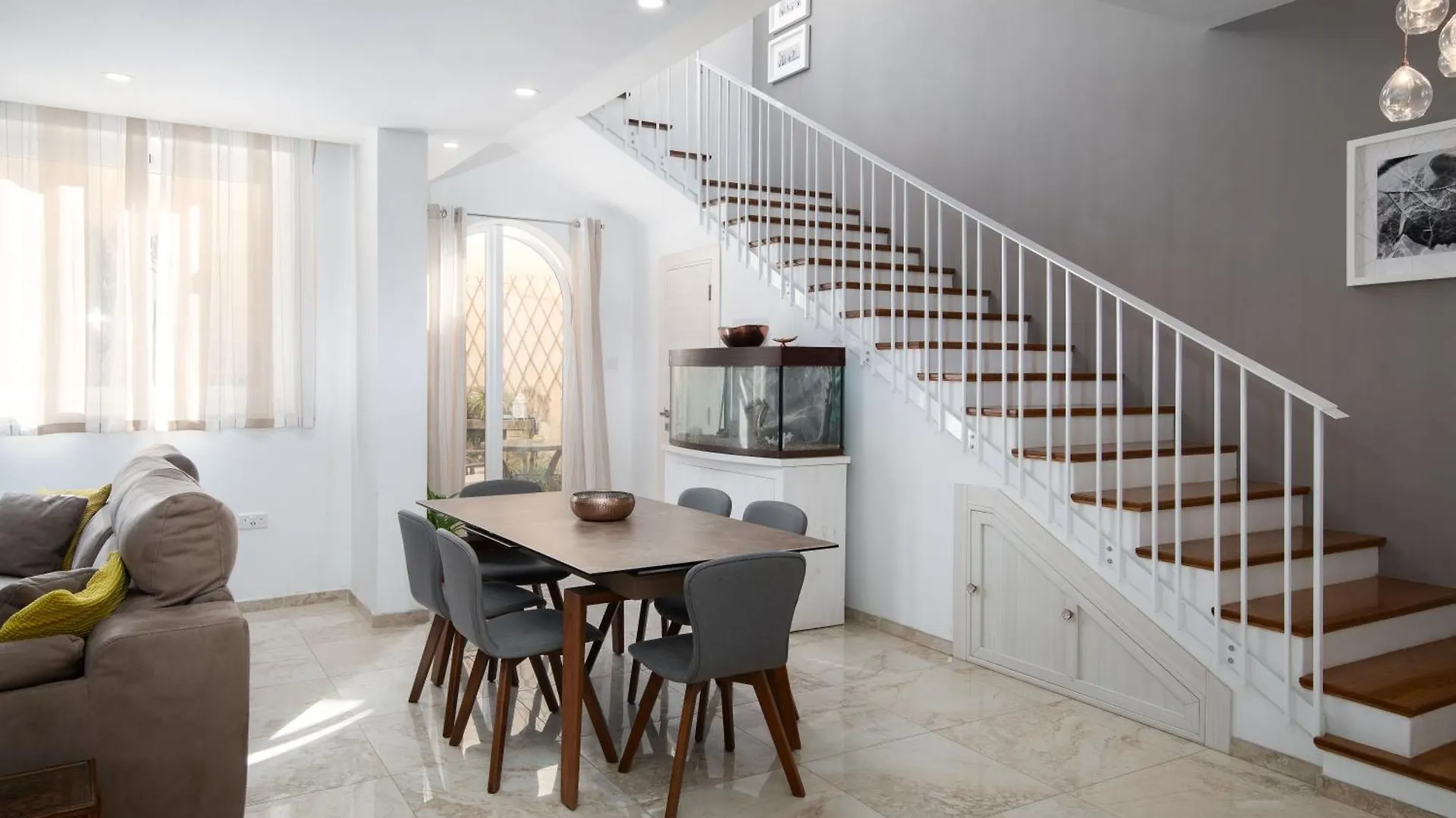 Apartment Family-Friendly Spacious Townhouse With Garden - Close To Airport Gudja